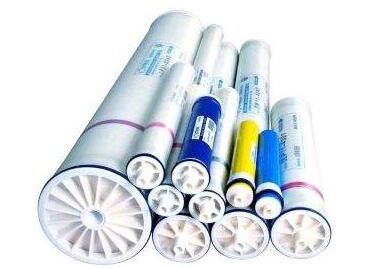 匯通ro反滲透膜為匯通公司生產(chǎn)的全列系反滲透RO膜元件，包括有ULP\LP\XLP\FR等列系列膜元件