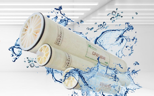 海德能公司推出的反滲透膜包括超低壓反滲透膜元件、低壓高脫鹽率反滲透膜元件、苦咸水淡化膜元件、高壓抗污染膜元件、海水淡化膜元件及家用機(jī)膜元件共六大系列近30個(gè)品種。 <br />
